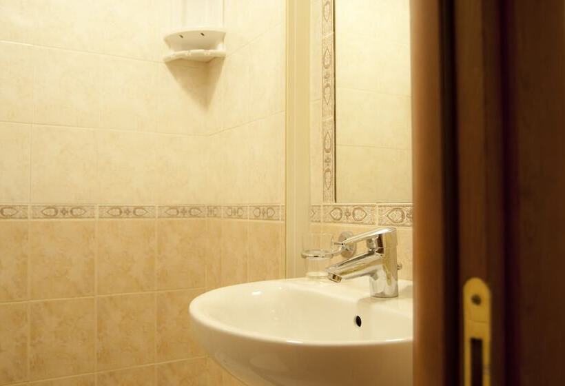 اتاق اکونومی, 59 Steps Trevi