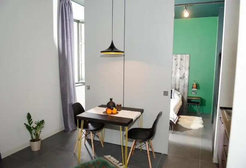１ベッドルームのデラックスアパートメント, Apartments And Rooms Lejletul