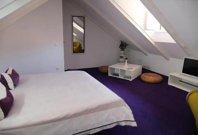 デラックススタジオ, Apartments And Rooms Lejletul