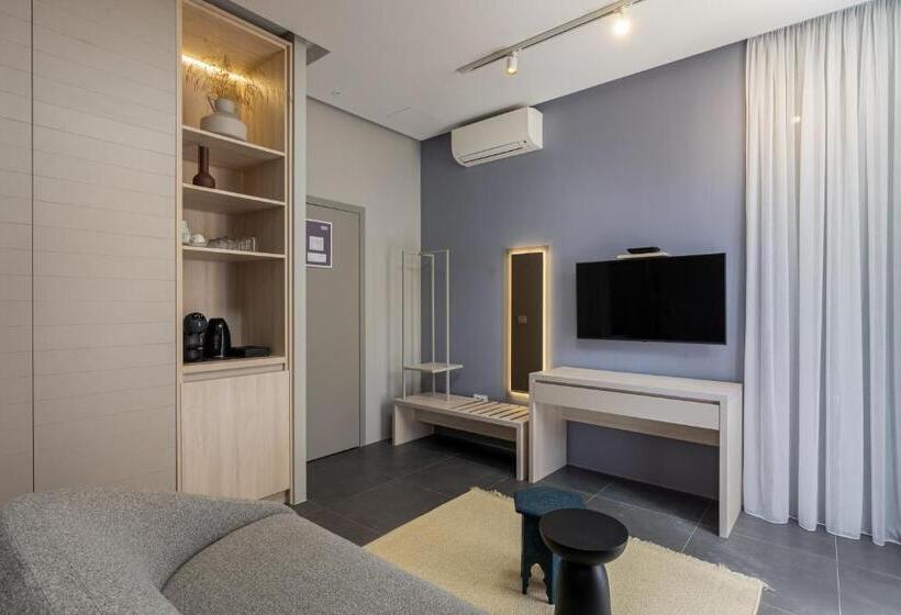 标准三人间, Apartments And Rooms Lejletul