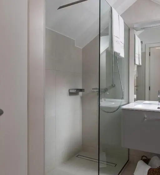 デラックスルーム, Apartments And Rooms Lejletul