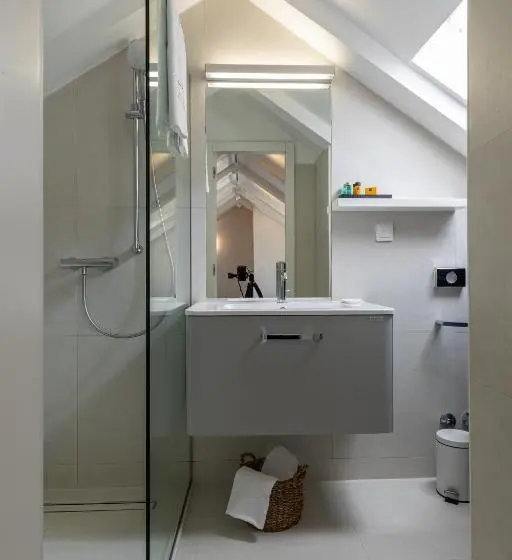 デラックスルーム, Apartments And Rooms Lejletul