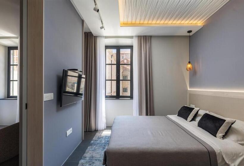 标准三人间, Apartments And Rooms Lejletul