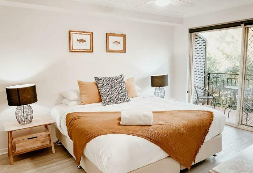 Апартаменты 1 Спальня с Балконом, Sea Breeze On Main Beach