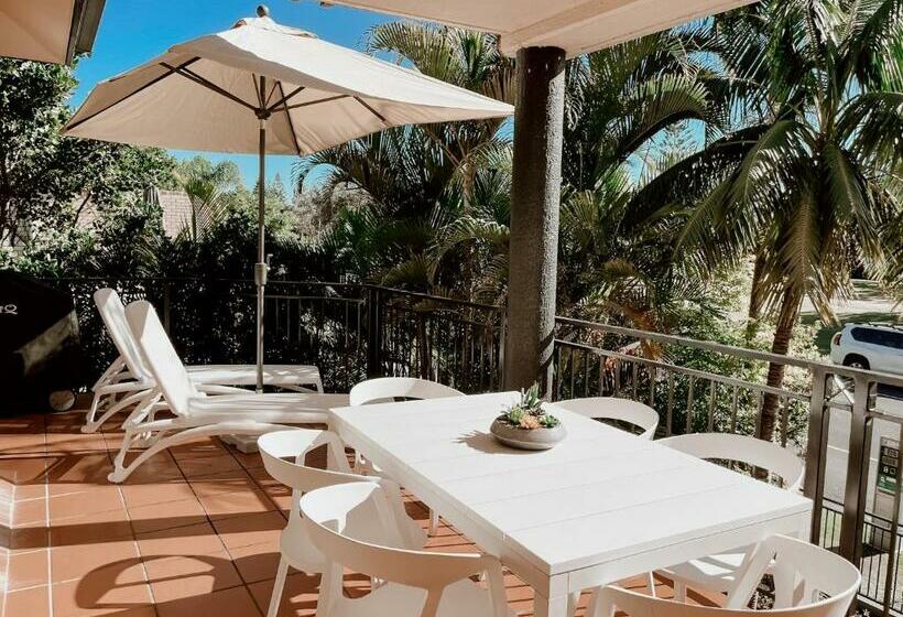 Апартаменты 1 Спальня с Балконом, Sea Breeze On Main Beach