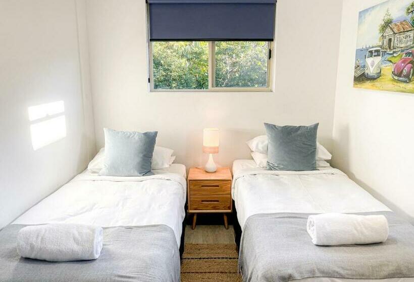 Апартаменты 1 Спальня с Балконом, Sea Breeze On Main Beach