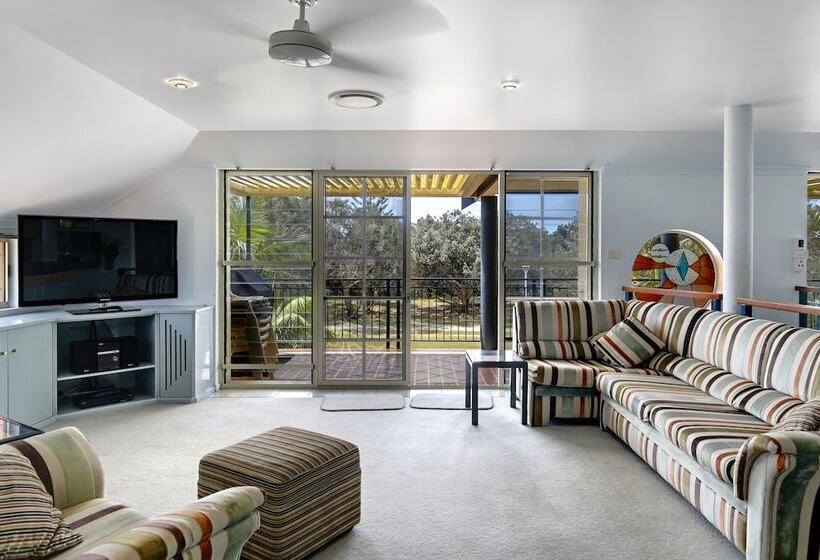 Апартаменты Пентхаус 1 Спальня, Sea Breeze On Main Beach