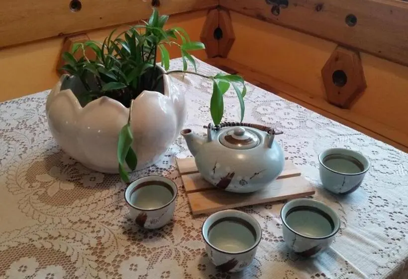 デラックスルーム, Sonja S Bed And Breakfast