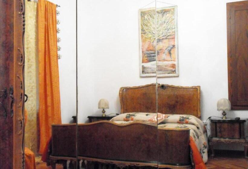 اتاق استاندارد با سرویس بهداشتی مشترک, Art&coffee