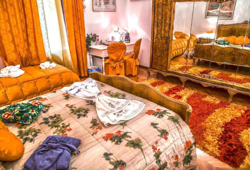 اتاق استاندارد با سرویس بهداشتی مشترک, Art&coffee