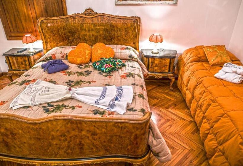 اتاق استاندارد با سرویس بهداشتی مشترک, Art&coffee