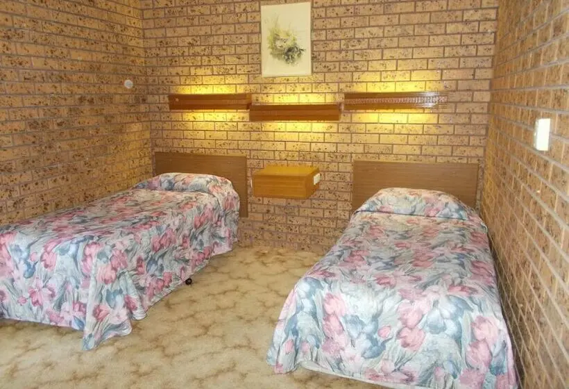 Perhehuone, Corowa Gateway Motel