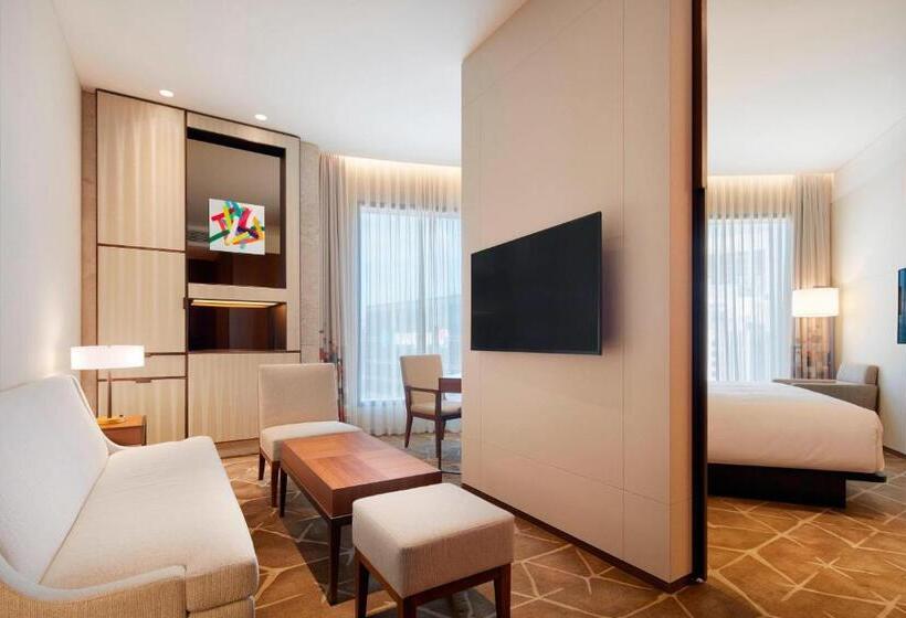 Полулюкс Кровать Кинг, Aloft Seoul Myeongdong