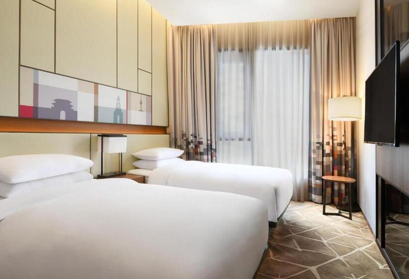 جناح جونيور, Aloft Seoul Myeongdong