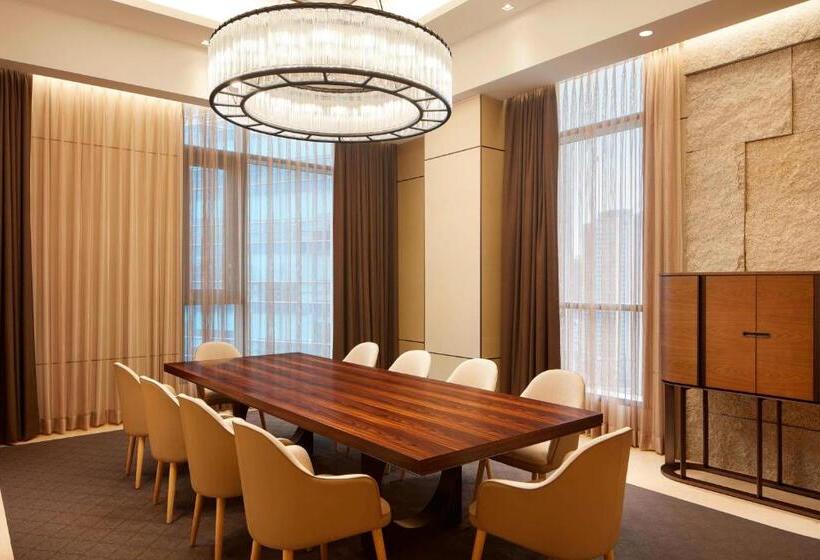 Президентский Люкс, Aloft Seoul Myeongdong