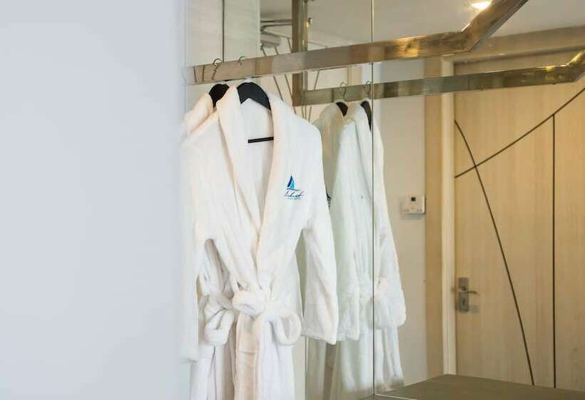 اتاق سوپریور, Blue Boat Hotel Jc