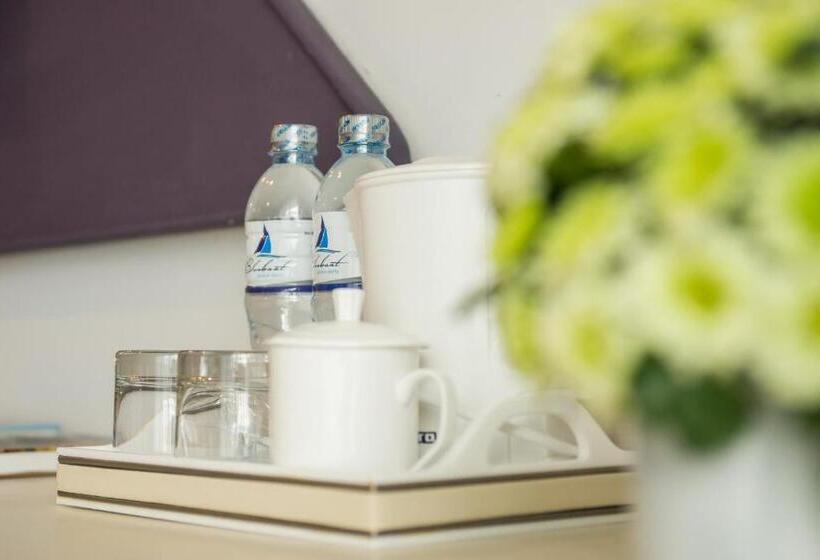 اتاق لوکس با بالکن, Blue Boat Hotel Jc