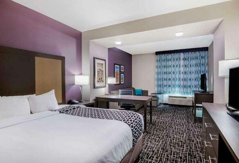 이그제큐티브 룸 킹사이즈 침대, La Quinta By Wyndham Pampa