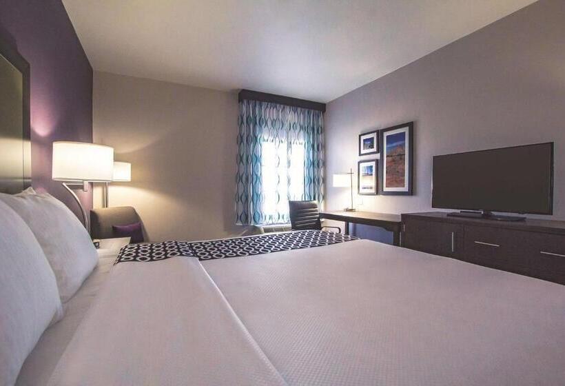 장애인을 위한 킹사이즈 침대 스탠다드 룸, La Quinta By Wyndham Pampa