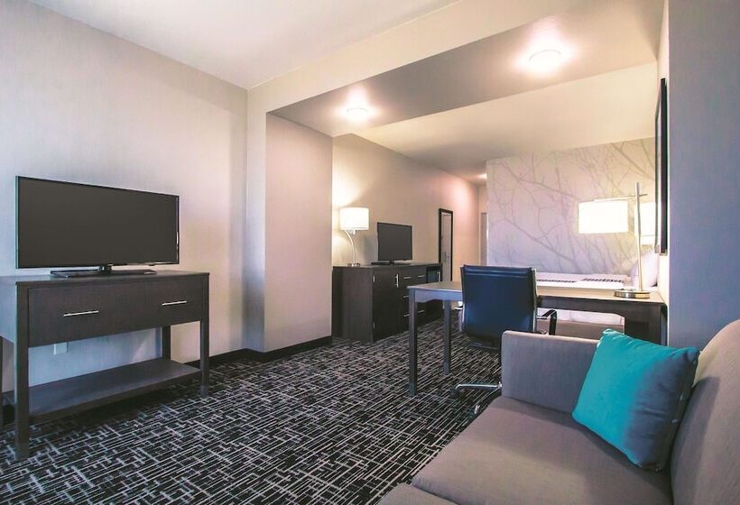 Номер Deluxe Адаптированный для Инвалидов, La Quinta By Wyndham Pampa