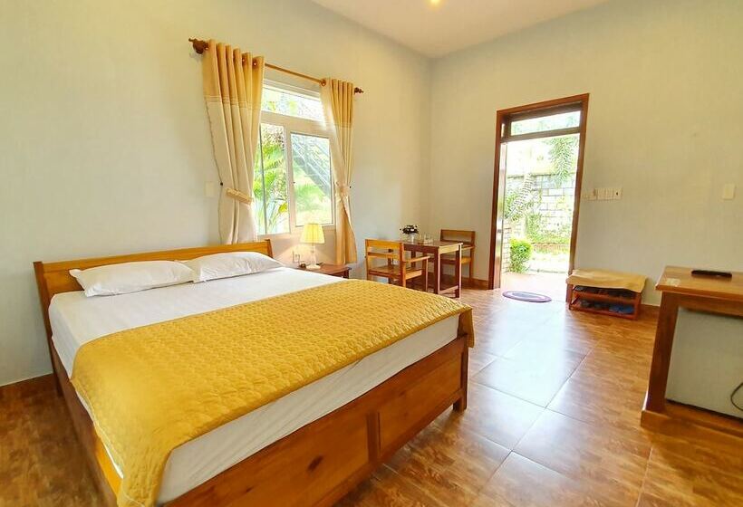 اتاق لوکس, Mayfair Valley