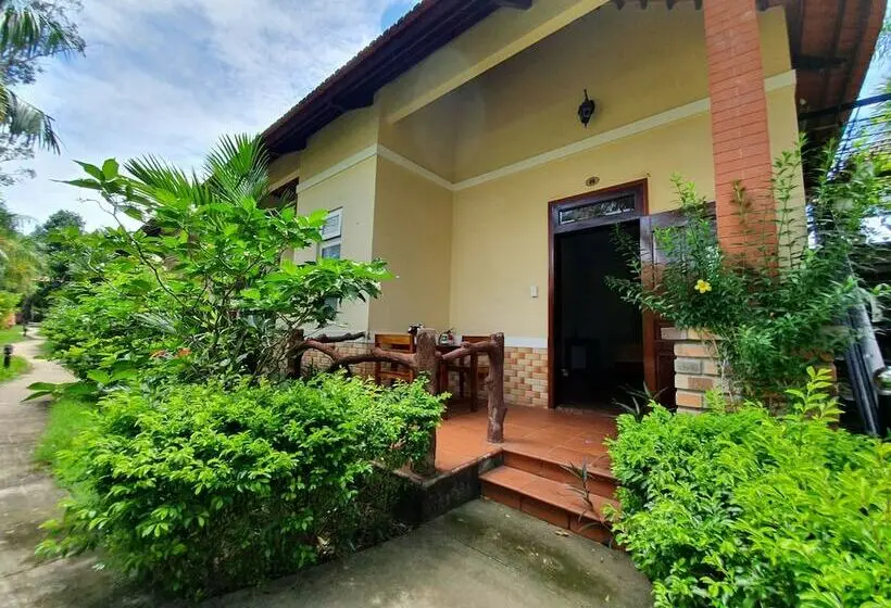 اتاق لوکس, Mayfair Valley