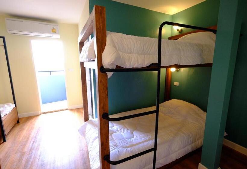 اتاق لوکس خانوادگی, Siri Poshtel Bangkok