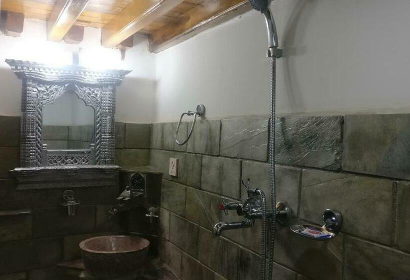 اتاق لوکس با بالکن, Temple House