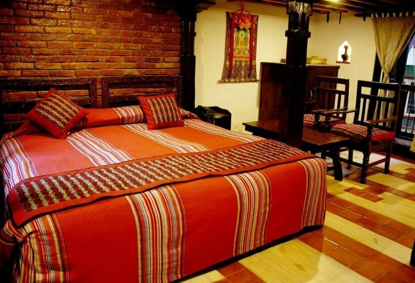 اتاق لوکس, Temple House