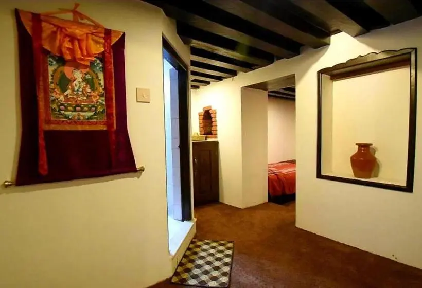 اتاق استاندارد, Temple House