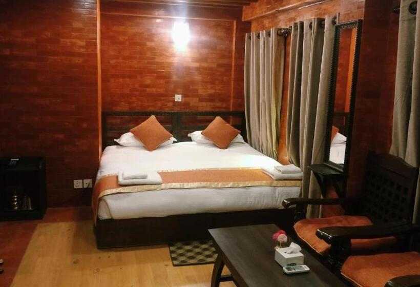 اتاق لوکس, Temple House