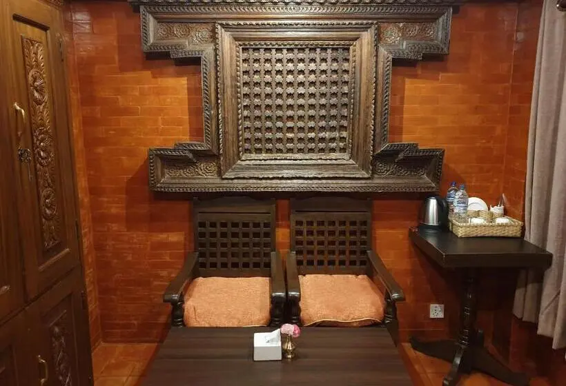 اتاق سوپریور, Temple House