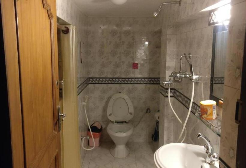 اتاق سوپریور, Temple House