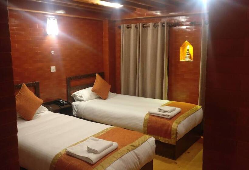 اتاق سوپریور, Temple House