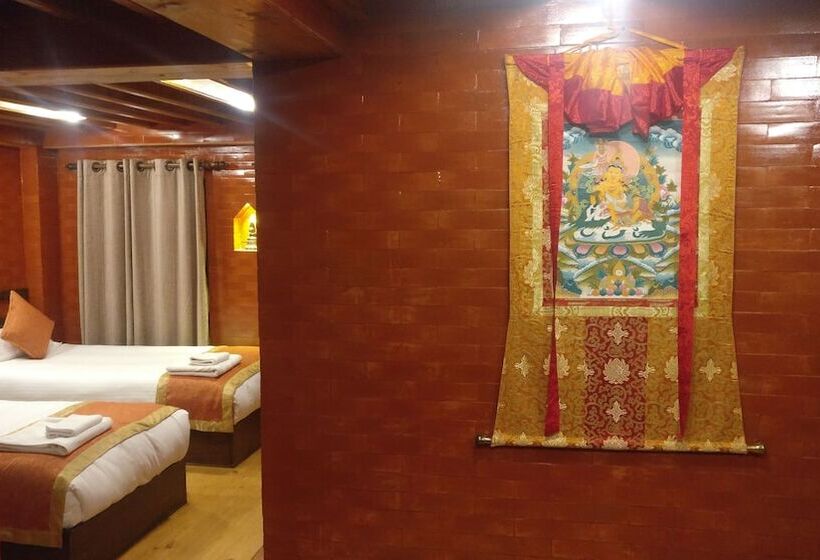 اتاق سوپریور, Temple House