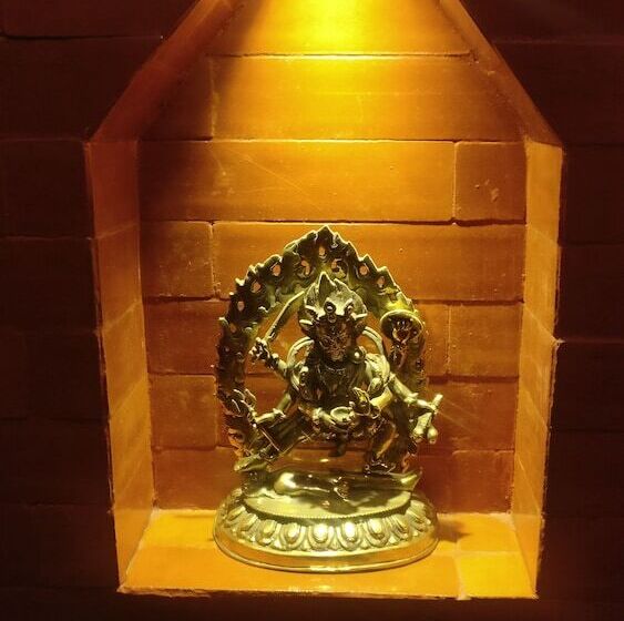 اتاق سوپریور, Temple House