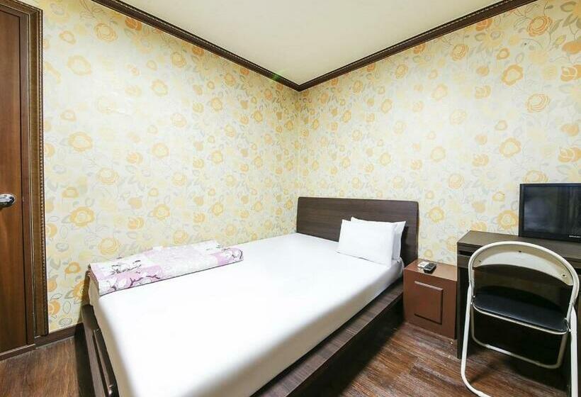 غرفة قياسية, Motel Sangmu Gwangju