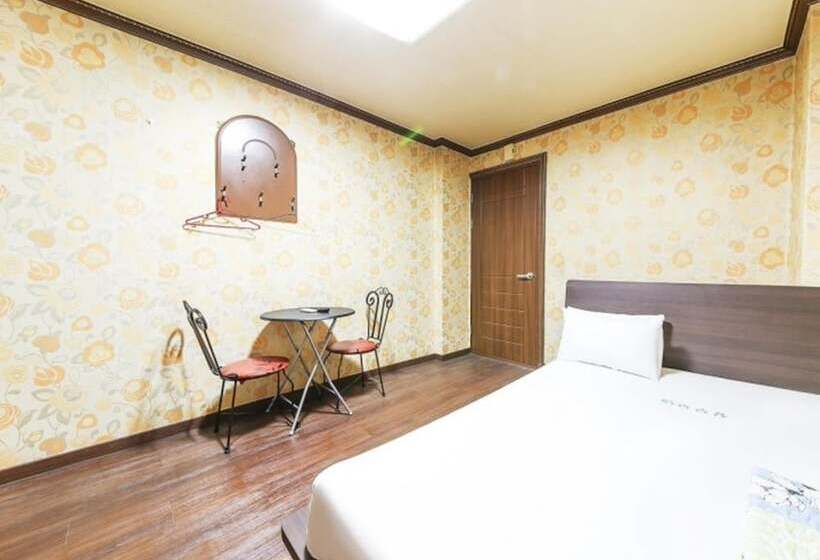 Номер Стандарт, Motel Sangmu Gwangju