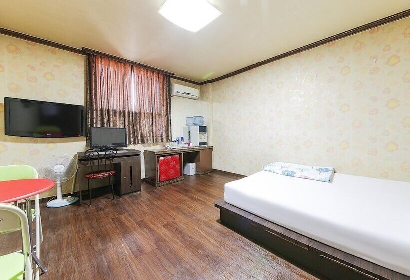 غرفة قياسية, Motel Sangmu Gwangju