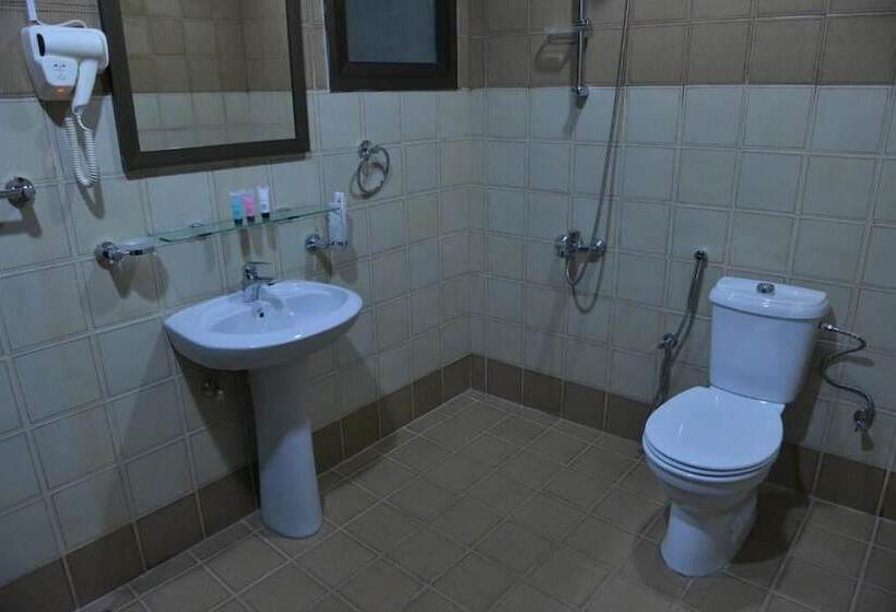 标准工作室, The First Tower Hotel Apartment