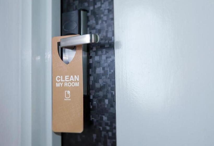 패밀리 스위트, Bzz