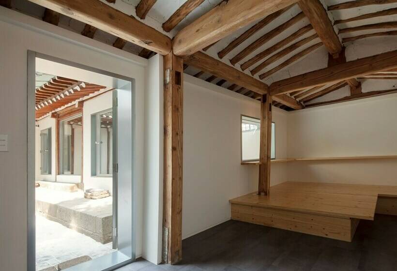 اتاق لوکس, Hanok Residence Hotel Side