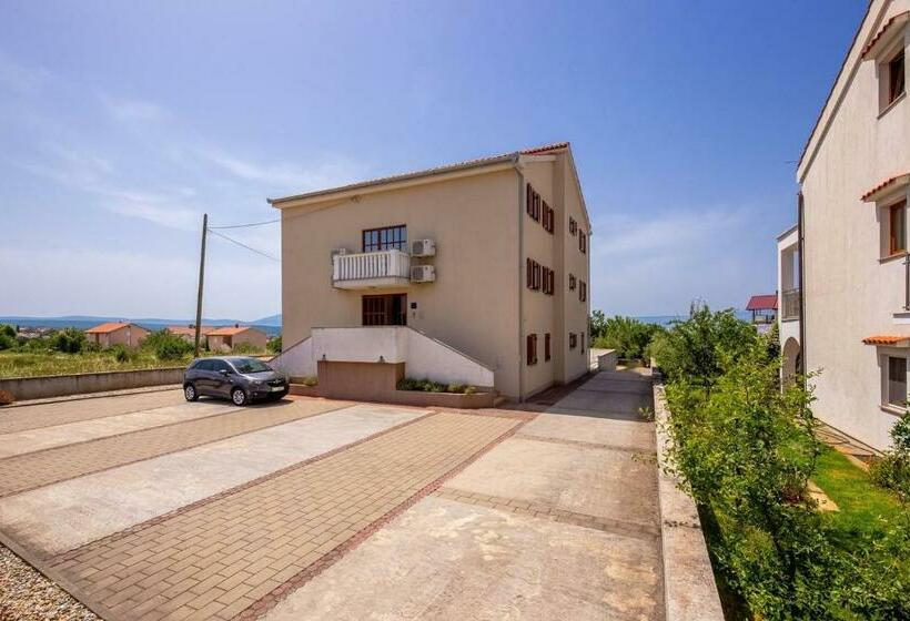 Апартаменты 1 Спальня, Apartments Rina