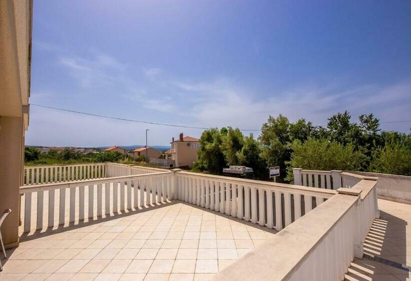 Апартаменты 1 Спальня, Apartments Rina