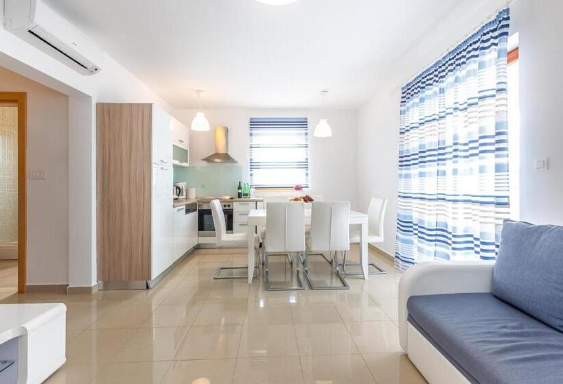 Апартаменты 1 Спальня, Apartments Rina