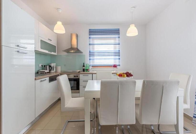 Апартаменты 1 Спальня, Apartments Rina