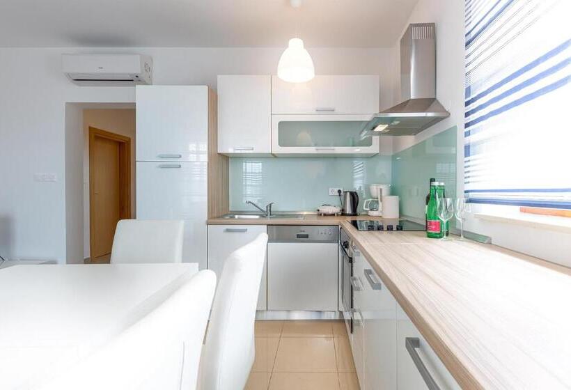 Апартаменты 1 Спальня, Apartments Rina