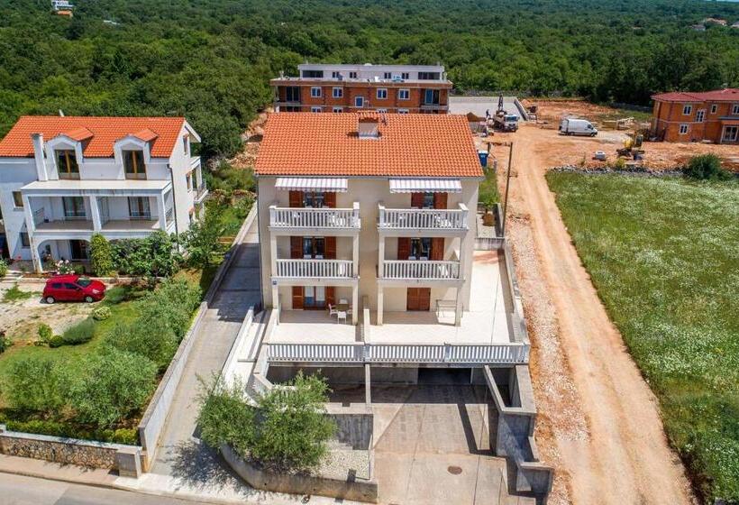 Апартаменты 1 Спальня, Apartments Rina