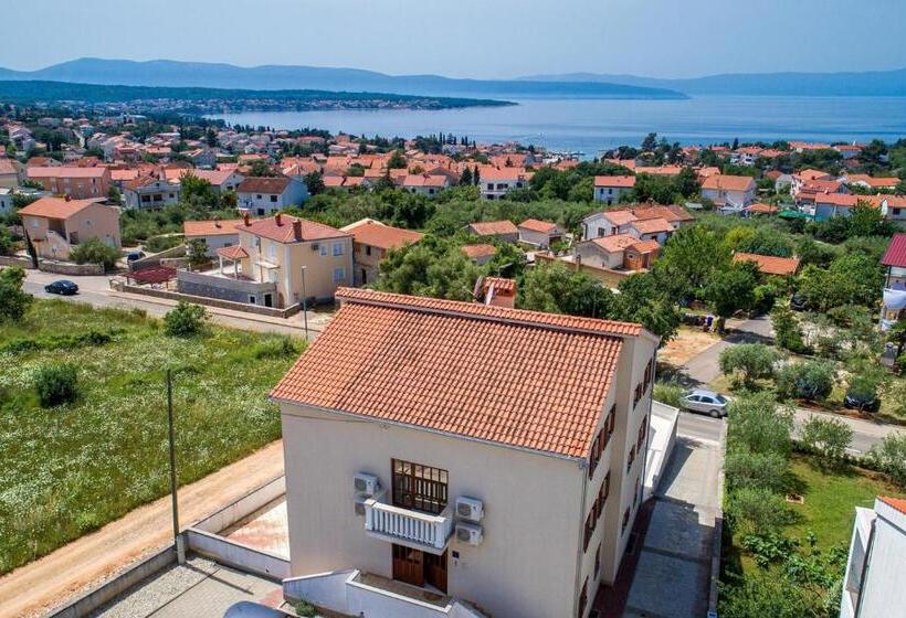 آپارتمان 1 خوابه, Apartments Rina