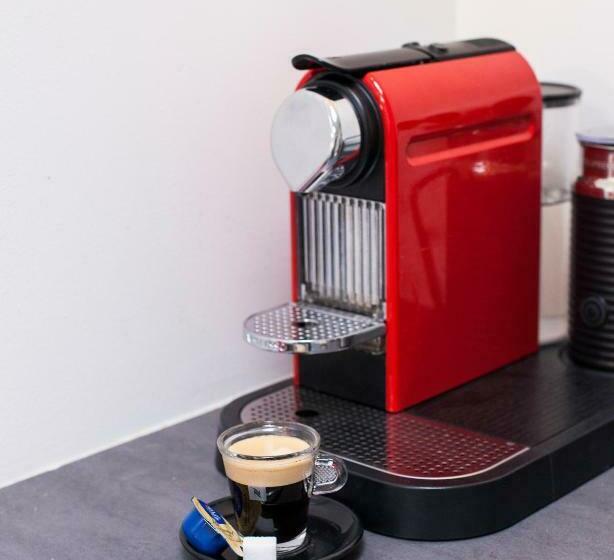 اتاق لوکس چهار تخته, Kuwadro Guesthouse Centrum